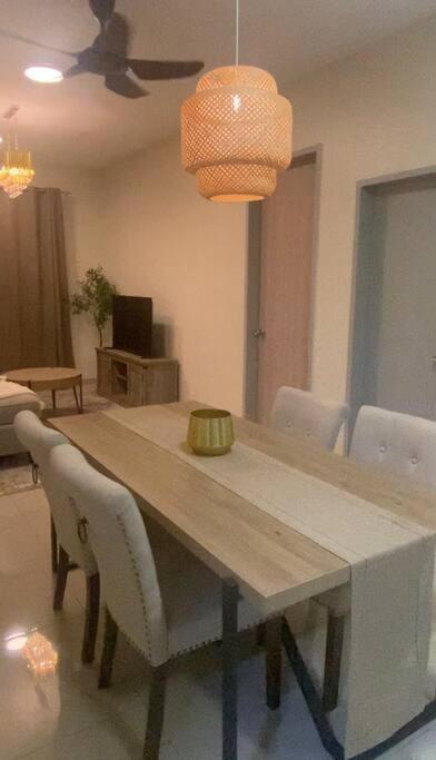 Orked Vanda, 3 Bedroom Apartment, Seaview Netflixwifiyoutube Kuala Terengganu Extérieur photo